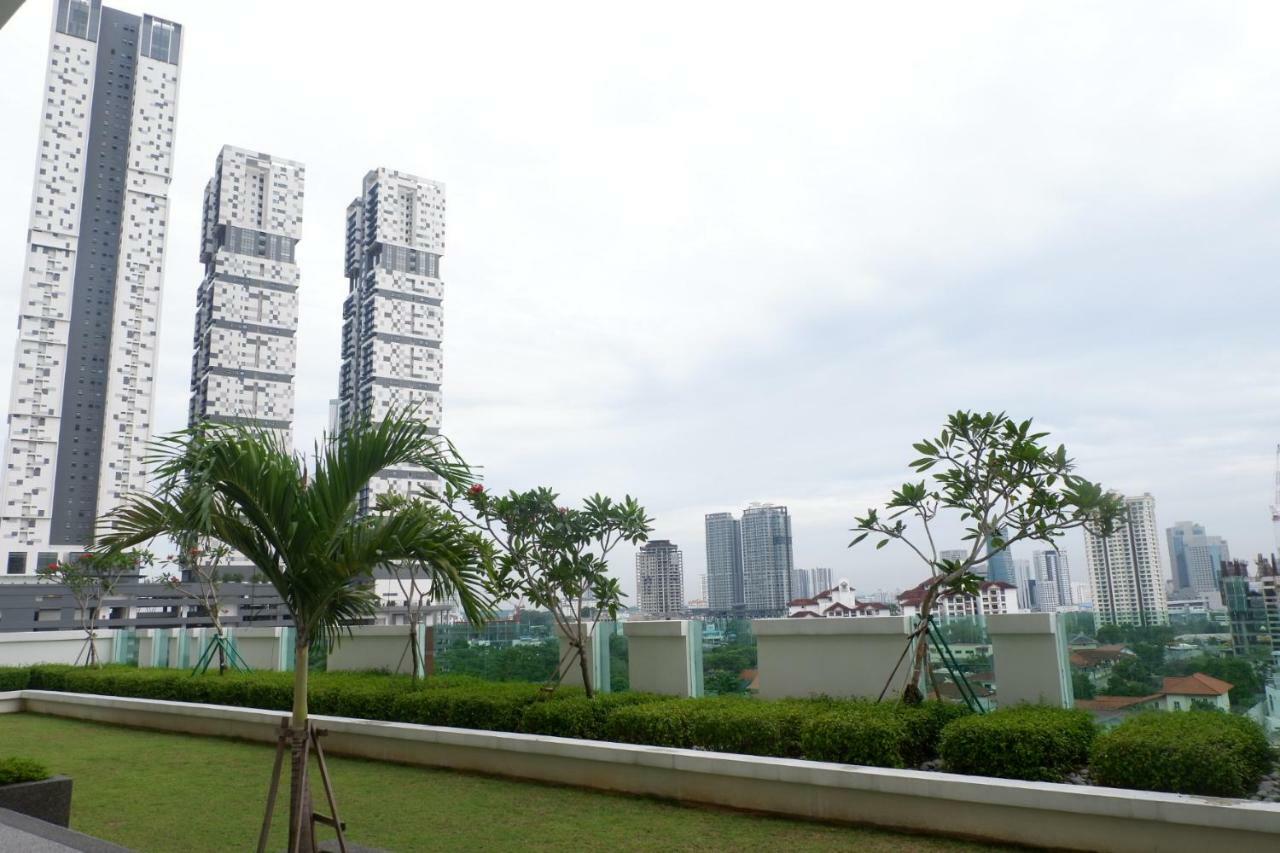 The Pinnacle Tower Johor Bahru Exterior foto